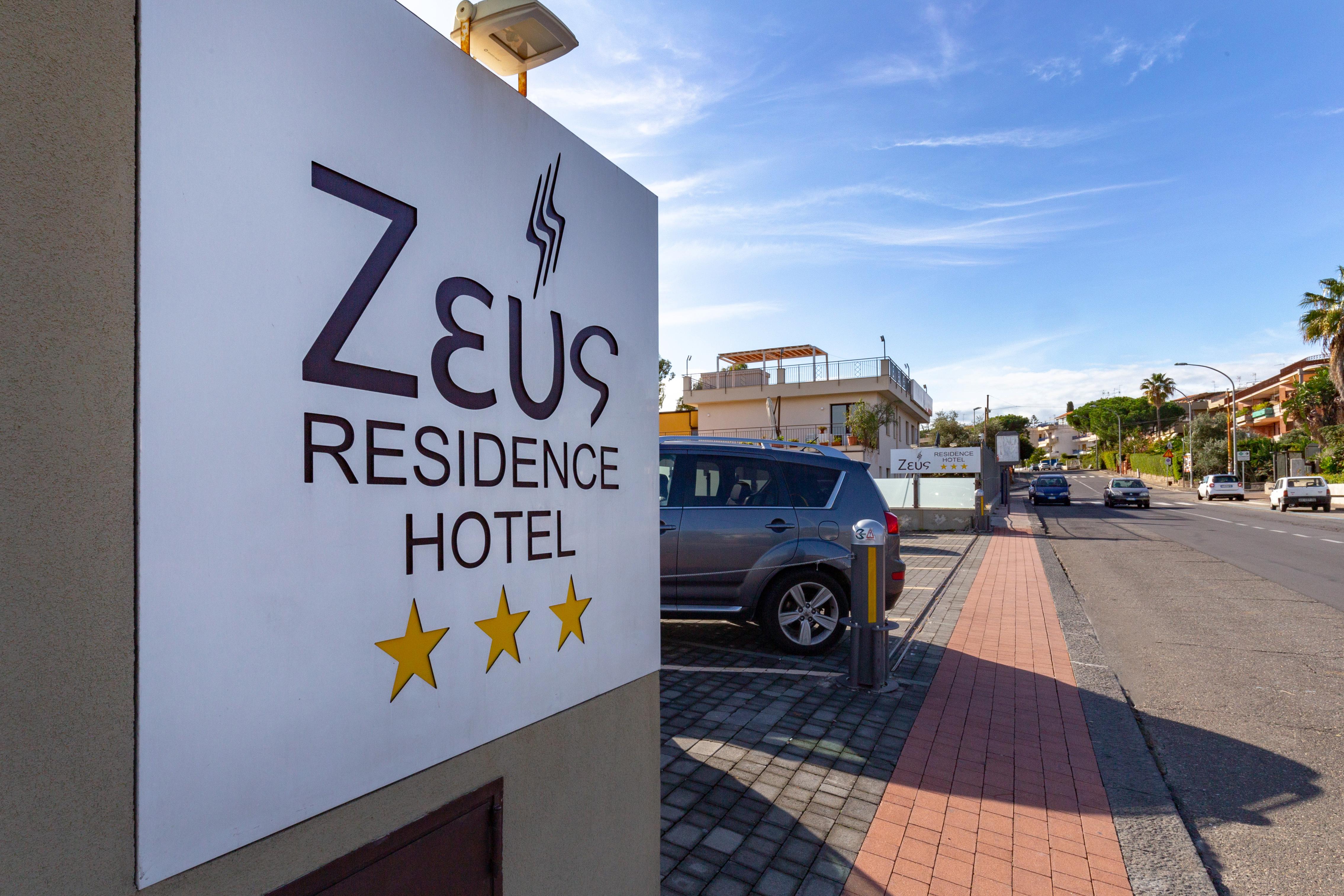 Zeus Hotel - Aparthotel - Meeting & Congress Katánie Exteriér fotografie